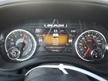  RAM 1500 2023r., Laramie, od ubezpieczalni 5.7 Benzyna 395KM, zdjęcie 9