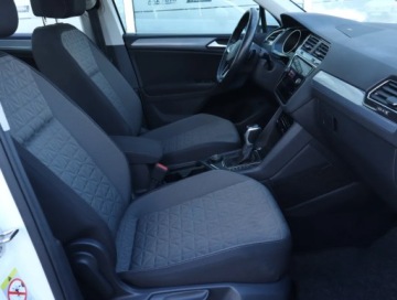 Volkswagen Tiguan II SUV Facelifting 2.0 TSI 190KM 2022 VW Tiguan 2.0 TSI, Salon Polska, 4X4, DSG, Navi, zdjęcie 8