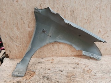 BLATNÍK LEVÝ PŘEDNÍ TOYOTA COROLLA E12