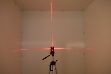 Многолинейный лазер CROSS 5.2 для определения уклонов, самовыравнивающийся