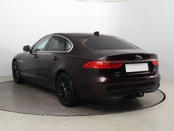 Jaguar XF II Sedan 2.0 i4D 180KM 2018 Jaguar XF 20d, 1. Właściciel, 177 KM, Automat, zdjęcie 3