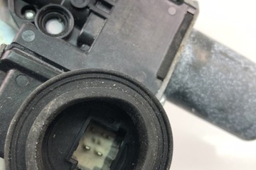 MOTOREK OKNO ZADNÍCH PRAVÝCH DVEŘE TOYOTA CAMRY (_V7_) 8572033300