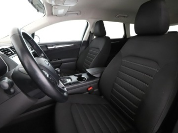 Ford Mondeo V Kombi 2.0 TDCi 150KM 2019 Ford Mondeo 2.0 TDCi Business Edition Klimatronik, zdjęcie 12