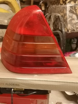 lampa lewy tył mercedes W202