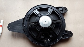 A4 B9 8W САБВУФЕР ДИНАМИК 8W5035412 СЕДАН