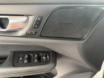 Volvo V60 II  2022 Volvo V60 FUL LED skóra nawi ALUSY panorama, zdjęcie 16