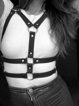 Karess Salma черный кожаный ремень безопасности