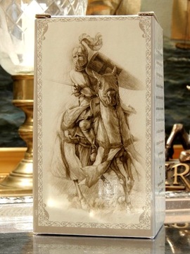 рыцарь в доспехах с мечом и щитом из жести VERONESe