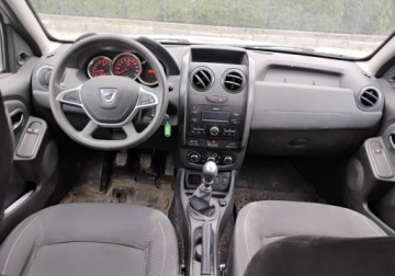 Dacia Duster I SUV Facelifting 1.5 dCi (Euro 6) 90KM 2017 Dacia Duster 2017r, SALON, 1.5DCI. Przetarty prawy bok. Poobijany. Jezdzi., zdjęcie 5