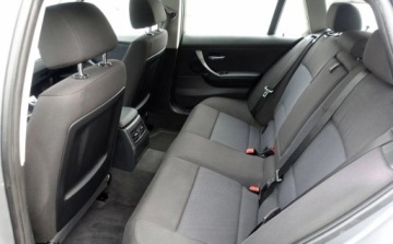BMW Seria 3 E90-91-92-93 Touring E91 2.0 316d 115KM 2010 BMW Seria 3 316d 116KM LIFT Potwierdzony przebieg Zero korozji Klimatronik, zdjęcie 13