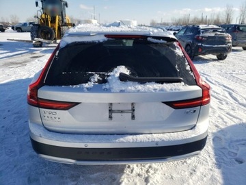 Volvo V90 II 2022 Volvo V90 Cross Country B6 Inscription 2022 2.0l 2.0 Benzyna 295KM, zdjęcie 2