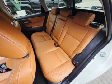 Toyota Auris II Touring Sports Facelifting 1.8 Hybrid 136KM 2017 Toyota Auris Prestige___1.8VVT-i 136KM Hybrid CVT Skora LED Navi Kamera Ke, zdjęcie 33