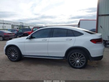 Mercedes GLC C253 2021 Mercedes-Benz GLC 2021 MERCEDES-BENZ GLC 300 4MATIC COUPE 2.0 Benzyna 255KM, zdjęcie 13