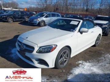 Mercedes Klasa C W205 2019 Mercedes-Benz Klasa C 2019 MERCEDES-BENZ C 300 4MATIC 2.0 Benzyna 255KM