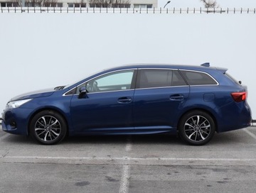 Toyota Avensis III Wagon Facelifting 2015 2.0 D-4D 143KM 2017 Toyota Avensis 2.0 D-4D, Salon Polska, Skóra, zdjęcie 2