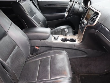 Jeep Grand Cherokee IV Terenowy Facelifting 3.0 CRD 250KM 2016 Jeep Grand Cherokee 3.0 CRD, 246 KM, 4X4, zdjęcie 8