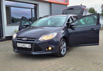 Ford Focus III Kombi Facelifting 1.6 TDCi 115KM 2014 Ford Focus 1,6 Diesel 116 km 1.6 Diesel 116KM, zdjęcie 4