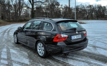 BMW Seria 3 E90-91-92-93 Coupe E92 325i 218KM 2006 BMW Seria 3 2,5 (218KM) Bezwypadkowy 2.5 Benzyna 218KM, zdjęcie 2