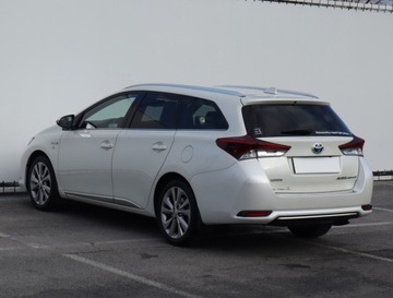 Toyota Auris II Touring Sports Facelifting 1.8 Hybrid 136KM 2016 Toyota Auris Hybrid, Salon Polska, Serwis ASO, zdjęcie 3