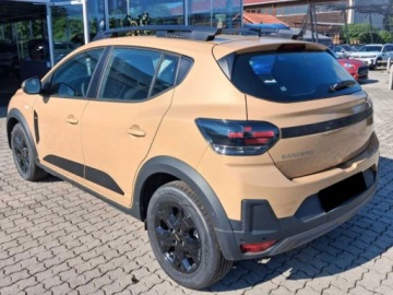 Dacia Sandero III Stepway 1.0 TCe 110KM 2025 Od ręki - Stepway Extreme 1.0 TCe 110KM / Pakiet Zimowy, Easy, zdjęcie 3