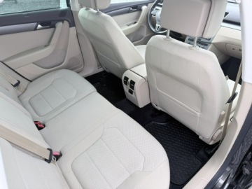 Volkswagen Passat B7 Variant 2.0 TDI CR DPF BlueMotion 140KM 2012 Volkswagen Passat 2.0TDI 140KM 2012r tempomat,, zdjęcie 31