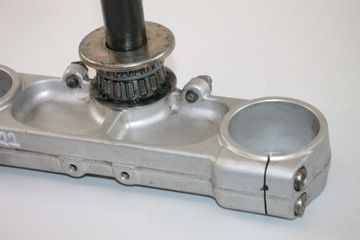 DUCATI SUPER SPORT 800 НИЖНЯЯ ПОЛКА СИДЕНЬЯ ПОДСЕДЕЛЬНЫЙ СТОЙК