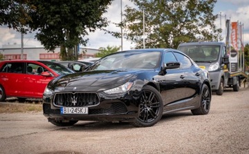 Maserati Ghibli III Sedan 3.0 V6 410KM 2018 Maserati Ghibli Maserati Ghibli 3.0 S 410KM 3.0 Benzyna 410KM