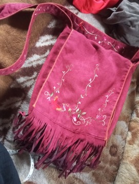 Torebka Boho z frędzlami zamsz
