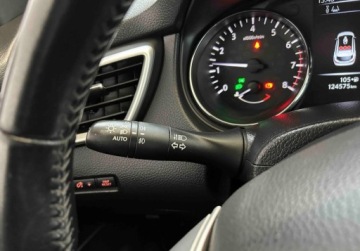 Nissan Qashqai II Crossover 1.6 DIG-T 163KM 2017 Nissan Qashqai z SalonuNaviKamera124 tys. wpisuje na fakturzeOrg.lakier1wl, zdjęcie 9