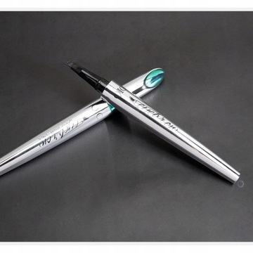 Sweat resistant four-line eyebrow pencil