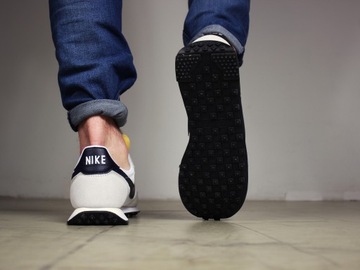 buty męskie Nike sportowe sneakersy WAFFLE TRAINER 2 na co dzień jasne