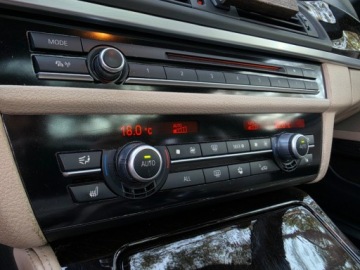 BMW Seria 5 F10-F11 Touring 530d 258KM 2011 BMW Seria 5 X-Drive Jasne Skory Komfort Head Up Panorama Hak Webasto 3.0, zdjęcie 29