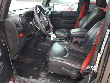 Jeep Wrangler III Unlimited Facelifting 3.6 V6 286KM 2017 Jeep Wrangler 2017 JEEP WRANGLER UNLIMITED RUBICON 3.6 Benzyna 285KM, zdjęcie 6