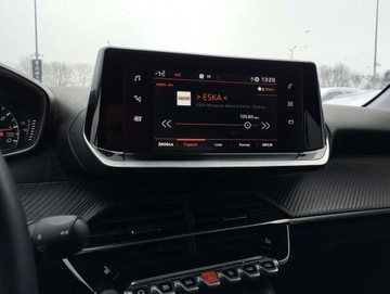 Peugeot 208 II Hatchback 1.2 PureTech 102KM 2022 Peugeot 208 1.2 PureTech 100 (101 KM) SS Allure Pack FV23 1.2 Benzyna, zdjęcie 22