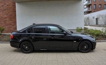 BMW Seria 3 E90-91-92-93 Limuzyna E90 318i 143KM 2010 BMW Seria 3 Lift 2010 r. Bezwypadkowy 2.0 Benzyna 143KM, zdjęcie 4