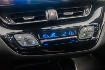 Toyota C-HR I Crossover 1.8 Hybrid 122KM 2018 TOYOTA C-HR 1.8 Hybrid Style Suv 122KM 2018, zdjęcie 23