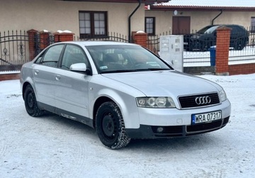 Audi A4 B6 Sedan 2.0 20V 131KM 2001 Audi A4 Limousine 2.0 Benzyna 2.0 Benzyna 130KM, zdjęcie 1
