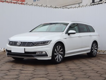 Volkswagen Passat B8 Variant 2.0 TDI BlueMotion SCR 190KM 2018 VW Passat 2.0 TDI, Salon Polska, Serwis ASO, zdjęcie 1