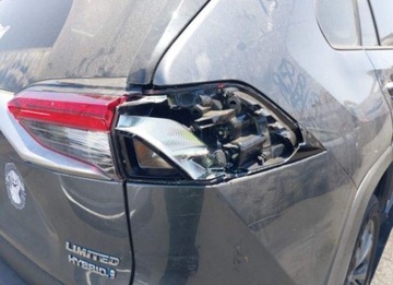 Toyota RAV4 V 2023 Toyota RAV4 2023, 2.5L, 4x4, HYBRID LIMITED, od ubezpieczalni 2.5 Benzyna, zdjęcie 5