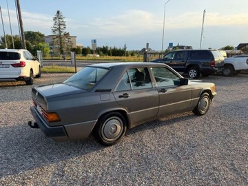 Mercedes 190 2.0 E 118KM 1989 Mercedes-Benz W201 (190) Unikatowy Mercedes 190 2.0 Benzyna Automat Szyber, zdjęcie 24