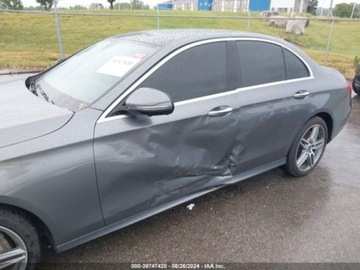 Mercedes Klasa E W213 2020 Mercedes-Benz Klasa E 2020 Mercedes-Benz E-Class E 450 4MATIC Sedan 2.0, zdjęcie 7