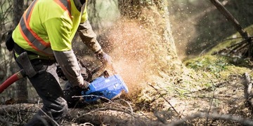 БЕНЗИНОВАЯ ПИЛА ЦЕПНАЯ ПИЛА 5,2 л.с. 58 см3 МОЩНАЯ + ЦЕПЬ 3x МАСЛО STIHL