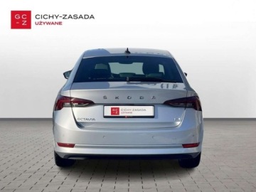 Skoda Octavia IV Liftback 2.0 TDI SCR 200KM 2023 Skoda Octavia 2.0TDI 200KM DSG 4x4 Wersja Style Salon Polska 2.0 Diesel, zdjęcie 3