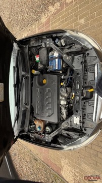 Lancia Delta III Hatchback 1.9 Twinturbo MultiJet 190KM 2011 Lancia Delta 1.9jtd 190KM max wersja asyst parkowania ledy xenon skora 1.r, zdjęcie 24
