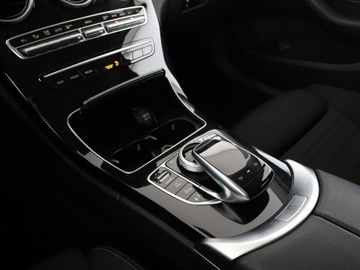 Mercedes Klasa C W205 Kombi Facelifting 2.0 220d 194KM 2019 Mercedes C 220 Avantgarde automat 194KM navi, zdjęcie 29