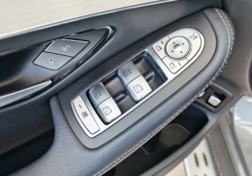 Mercedes GLC C253 SUV 2.1 220 d 170KM 2018 Mercedes-Benz GLC Pierwszy wlasciciel, z Polskiego salonu 2.1 Diesel, zdjęcie 22