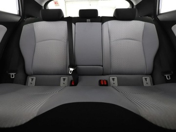 Toyota Prius IV Hatchback 1.8 Hybrid 122KM 2016 Toyota Prius Lounge navi kamera BiLED JBL ACC, zdjęcie 17