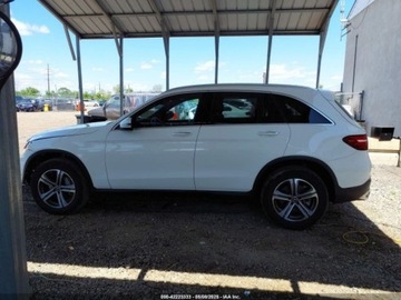 Mercedes GLC C253 2018 Mercedes-Benz GLC 2018 r., 2,0L 4 MATIC 2.0 Benzyna 241KM, zdjęcie 14