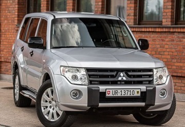 Mitsubishi Pajero IV SUV 5d 3.2 DOHC 200KM 2010