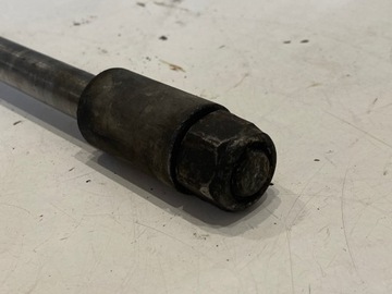 SUZUKI GSX 400E 400 E 82-87 ОСЬ ШПИЛЬКИ КОЛЕСА